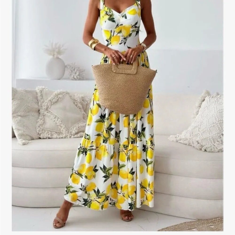 NWOT Lemon Print Maxi Dress
Never worn
🍋🍋🍋🍋 - Picture 1 of 11